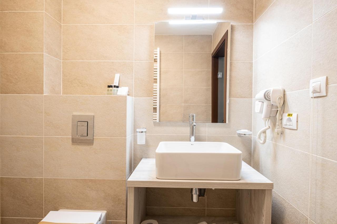 Fiald Hotel & Spa 巴克乌 外观 照片