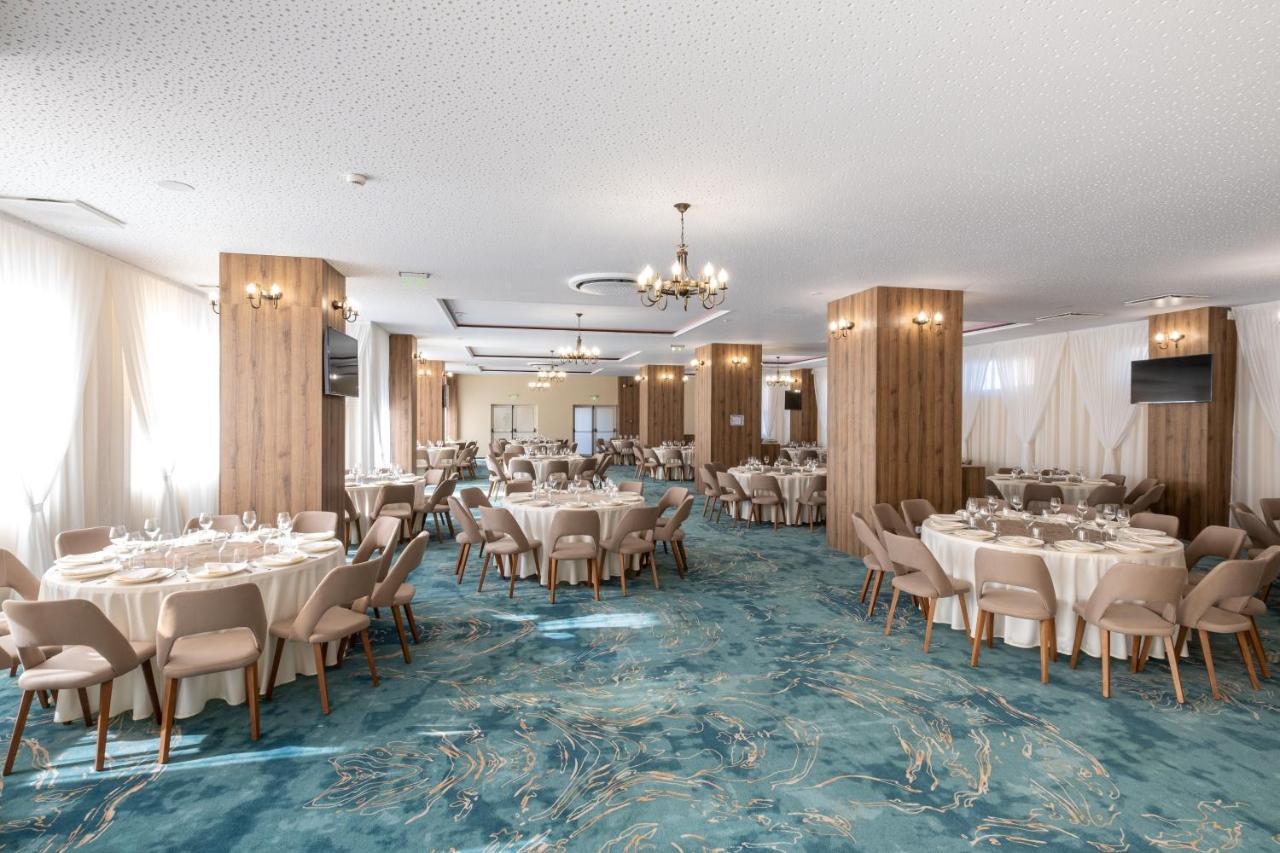 Fiald Hotel & Spa 巴克乌 外观 照片