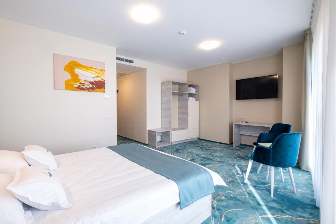 Fiald Hotel & Spa 巴克乌 外观 照片