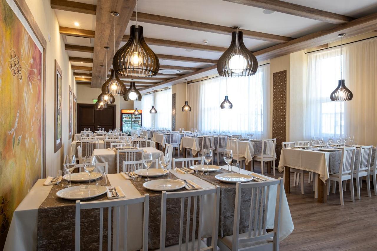 Fiald Hotel & Spa 巴克乌 外观 照片